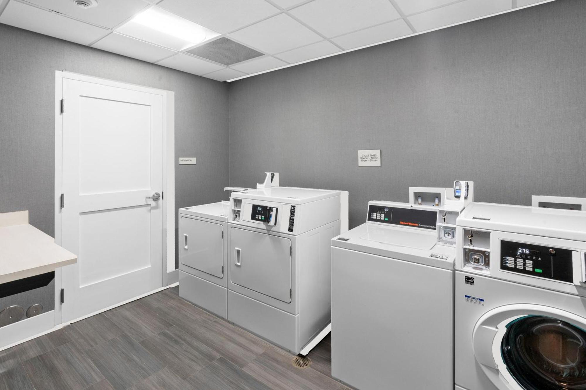 Towneplace Suites Jacksonville Airport ภายนอก รูปภาพ